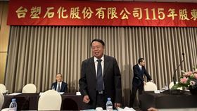 台塑化今召開股東會，面對中東戰火與油價飆升挑戰，董座曹明強調透過多元購料與製程優化，去年稅前獲利逆勢年增93.6%，達127億元。展望今年，儘管石化本業仍承壓，但受惠煉油部門獲利回升，公司將加碼佈局永續航空燃油（SAF）與數位轉型，力拚獲利表現優於去年，展現極高抗壓性與營運韌性。（圖／記者師瑞德攝影）