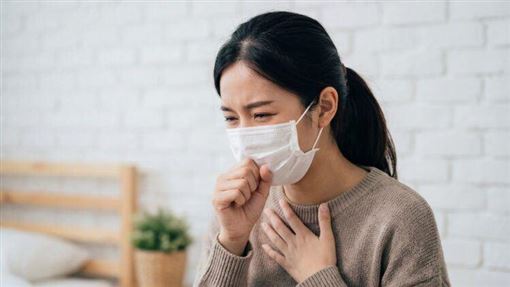 感冒光吃藥可不夠！營養師：還要補充這些