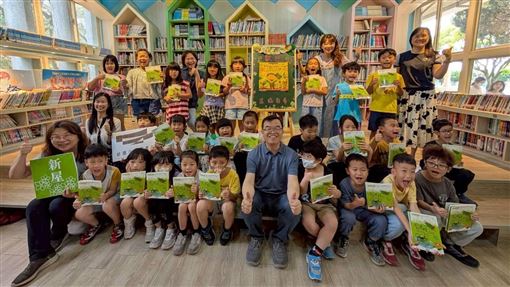 新屋社子國小學童「與作家王文華有約」
