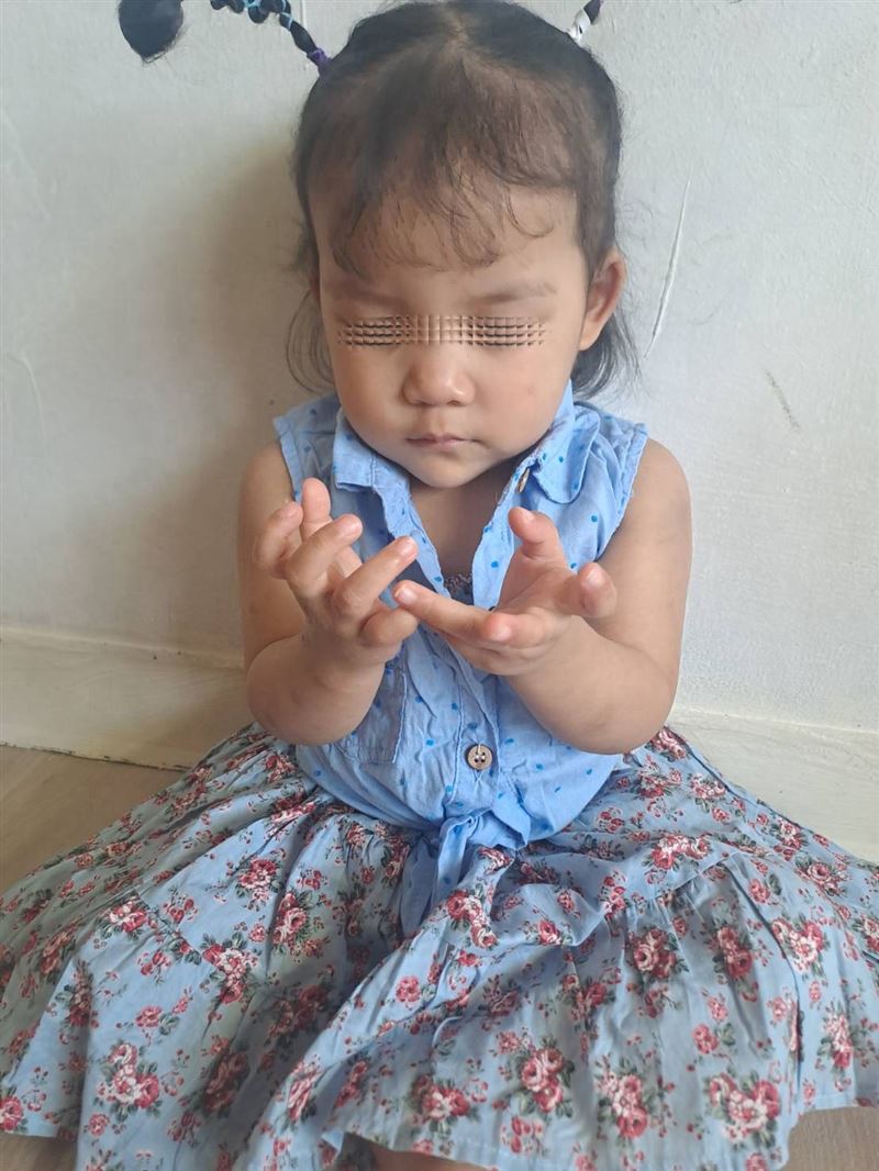 印尼女移工在浴室獨自生產哭聲震撼全台,生下女兒後又失聯,女兒歡歡持續關愛之家照顧,肺病纏身萬人心疼。(圖/台灣關愛基金會(關愛之家)提供)