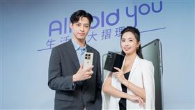 Motorola首款書本式旗艦摺疊智慧型手機全新motorola razr fold。