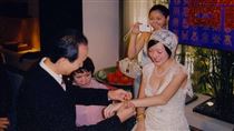 小S曝歸寧宴大S催淚照 遙喊:姐我非常想妳