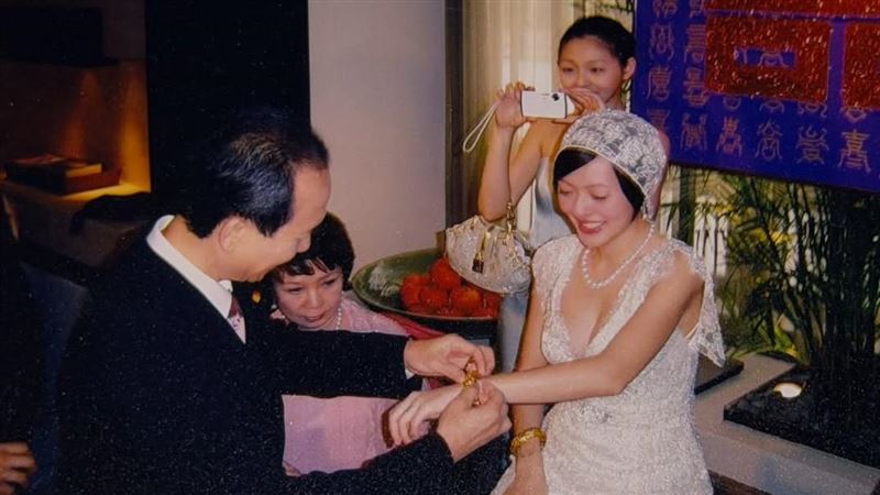 小S曝歸寧宴大S催淚照 遙喊:姐我非常想妳