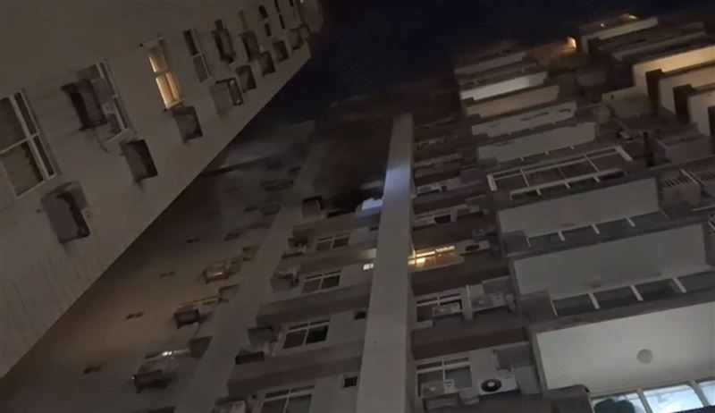 台北市消防局獲報後,出動61名消防人員前往救援。(圖/翻攝畫面)