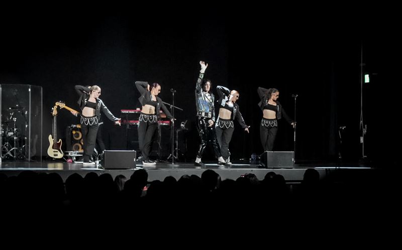 【傳奇再現:致敬麥可傑克森】演出在台北登場。(圖/Live Nation Electronic Asia、超級圓頂提供提供)