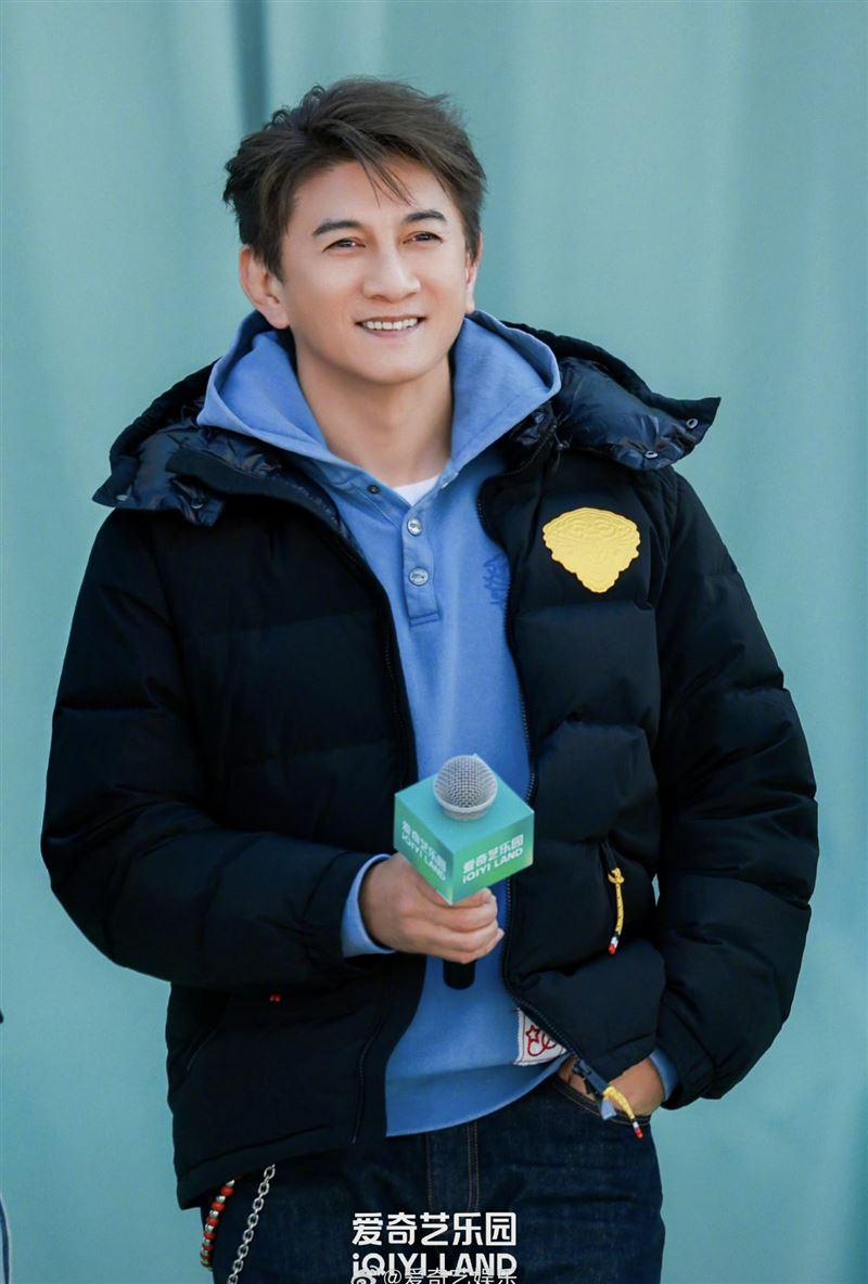 55歲吳奇隆體力超好。(圖/翻攝自微博)
