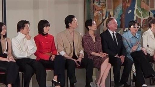 GD、Jennie同場　桂綸鎂夾中間尷尬畫面曝