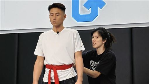 昔後空翻腰傷退團　5566小刀突宣布新喜訊
