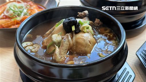 築間又有新品牌！百年蔘雞湯插旗西門町