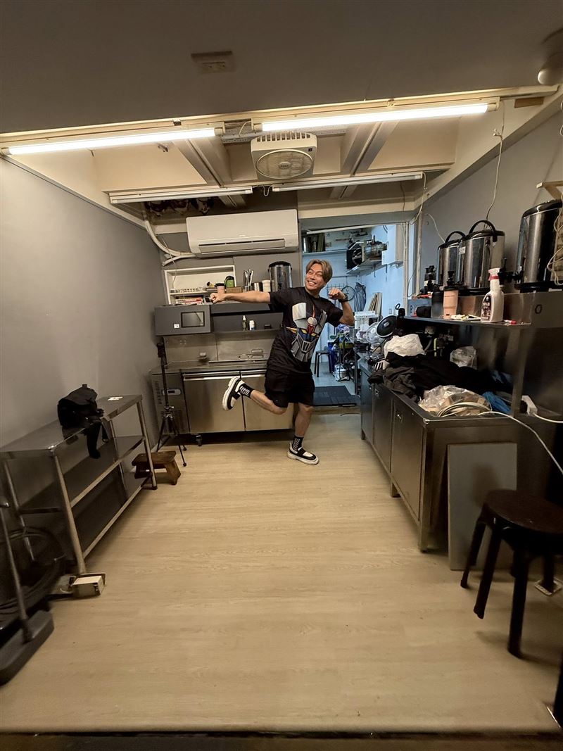 卡古頂下內湖店面開賣雞蛋糕。（圖／翻攝自卡古臉書）