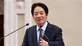 總統接見台灣工廠管理輔導與永續發展學會（2）總統賴清德（圖）25日在總統府接見台灣工廠管理輔導與永續發展學會暨中華民國特定工廠聯合會，致詞表示，政府將提出一項規模新台幣1000億元的計畫，來加速中小微企業及傳統產業的升級轉型。中央社記者張皓安攝　115年5月25日