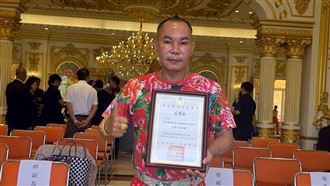 吊車大王64歲了！生日「砸百萬」網讚爆