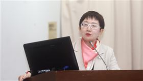 莊翠雲立院財委會備詢國民黨立委賴士葆10日在立法院財委會質詢時表示，泛公股持有國票金已超過2成，是否要掌握經營權。財政部長莊翠雲（圖）指出，有關經營權當然跟實力有關係，要看有多少實力；公股有買國票金，這是根據自身內部的財務規畫，後續如何處理股權，公股會去考量。中央社記者王騰毅攝  114年12月10日