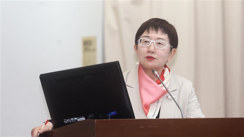 財長:0到18歲免稅額加碼50%
