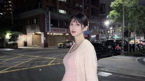 《通靈》女星懷孕胖5公斤　藏肚辣秀身材
