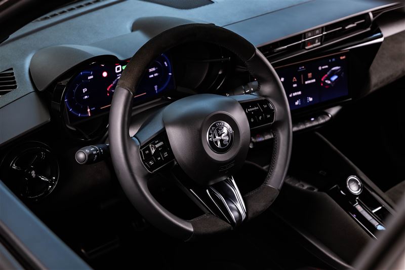 導入Alfa DNA駕駛模式系統。(圖/Alfa Romeo提供)