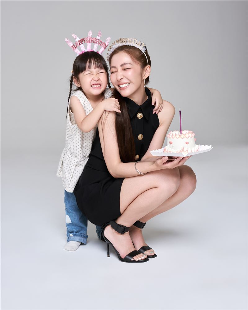 林雨葶（右）和女兒（左）感情非常好。（圖／一束光影藝提供）