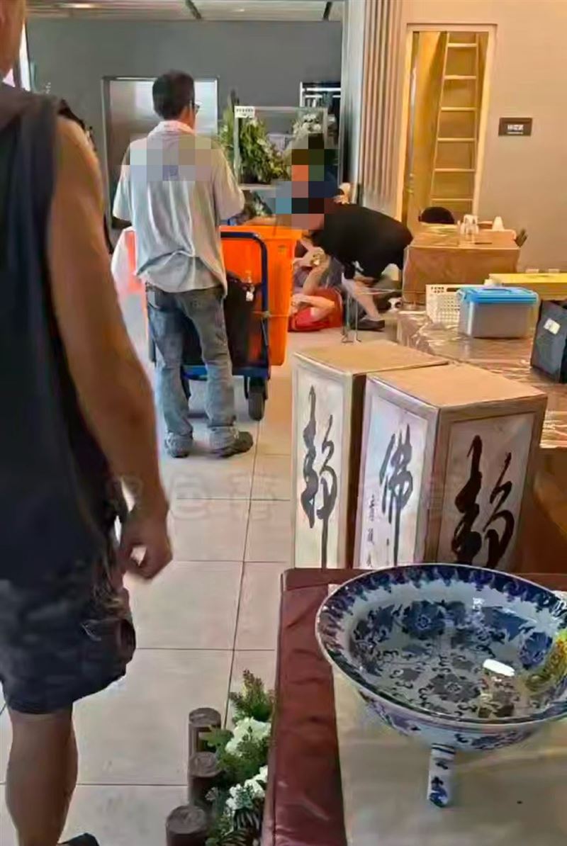 台北市大安區懷愛館昨(27日)下午疑似有兩名花店人員爆發衝突。(圖/翻攝自黑色豪門企業)
