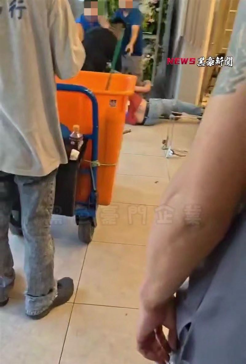 台北市殯葬處表示,兩人行為已違反《臺北市殯葬管理自治條例》第8條。(圖/翻攝自黑色豪門企業)