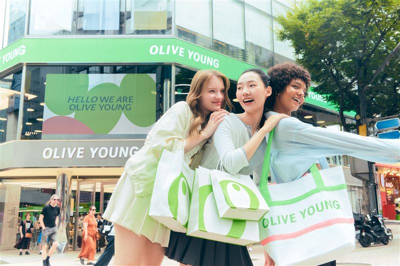 LINE Pay開通韓國OLIVE YOUNG跨境支付,全韓近1,400間門市可享最高20%點數回饋。(圖/LINE Pay提供)