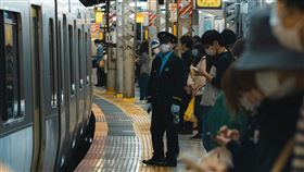 東京地鐵人潮。（示意圖／unsplash）