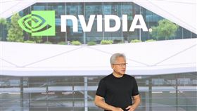 輝達北士科員工大會新總部星群NVIDIA Constellation 黃仁勳 lori 蔣萬安 黃敏珊 黃勝斌 黃興泰、羅采秀 李文如 Debora Shoquist：營運部門執行副總裁（圖／記者鄭孟晃攝影）