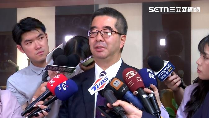 蕭旭岑在廣播節目專訪後接受媒體聯訪(圖/翻攝畫面)