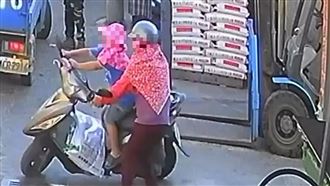 7歲男童愛撒嬌遭輾斃慘亡　芳苑鄉長哽咽