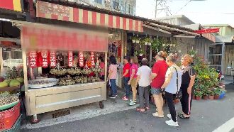 54年老店咬牙凍漲　傳統蛋黃肉粽掀搶買潮