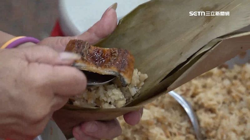 蒲燒鰻粽香氣四溢