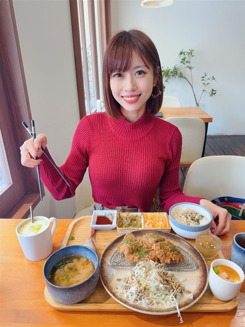 柯莉絲汀時常分享美食。(圖/翻攝自臉書)