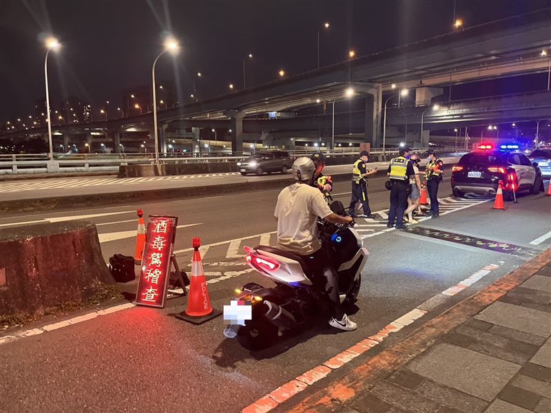 土城分局連續3天針對轄內治安要點、易毒駕及易肇事路段，全面執行「取締酒毒駕專案勤務」。（圖／翻攝畫面）