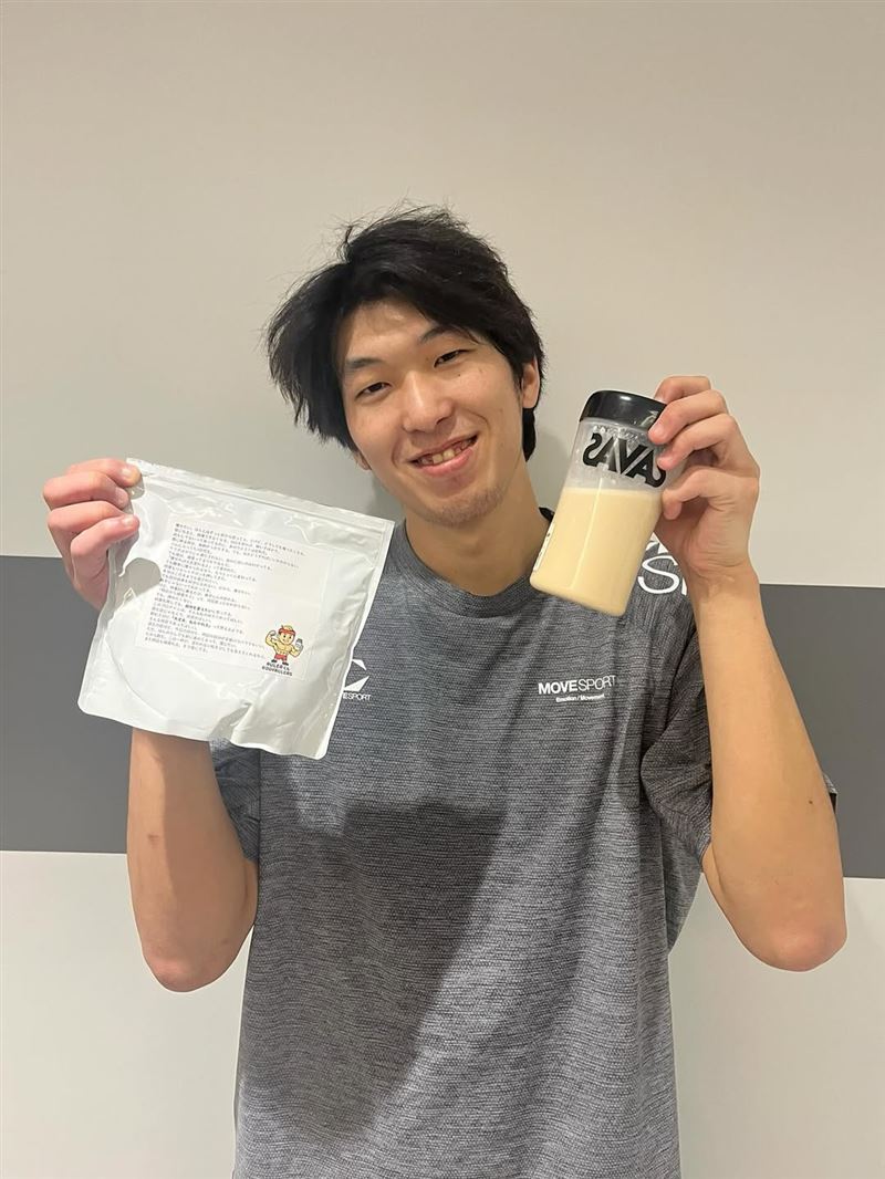 日本男子排球國家隊26歲國手佐藤駿一郎因吸毒被踢出國家隊名單。（圖／翻攝自IG @sato.shunichiro0517）