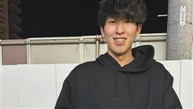 日本男子排球國家隊26歲國手佐藤駿一郎因吸毒被踢出國家隊名單。（圖／翻攝自IG @sato.shunichiro0517）