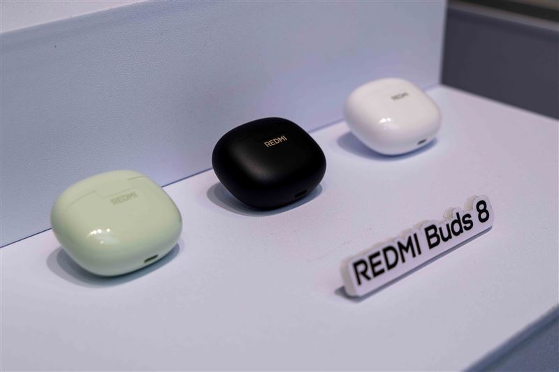 REDMI Buds 8搭載11mm高效能客製化動圈驅動單元，帶來更具層次的中低音表現