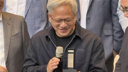 新／黃仁勳秀「金箍棒」！台廠數錢手抽筋