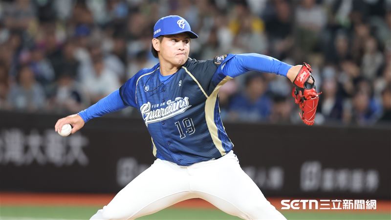 勝投怪盜手套首秀就拿勝　張奕直言真的玄