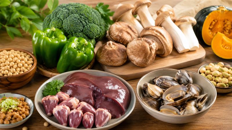 8類「延壽抗老食材」,雞心、豬肝都上榜。(示意圖/AI生成)