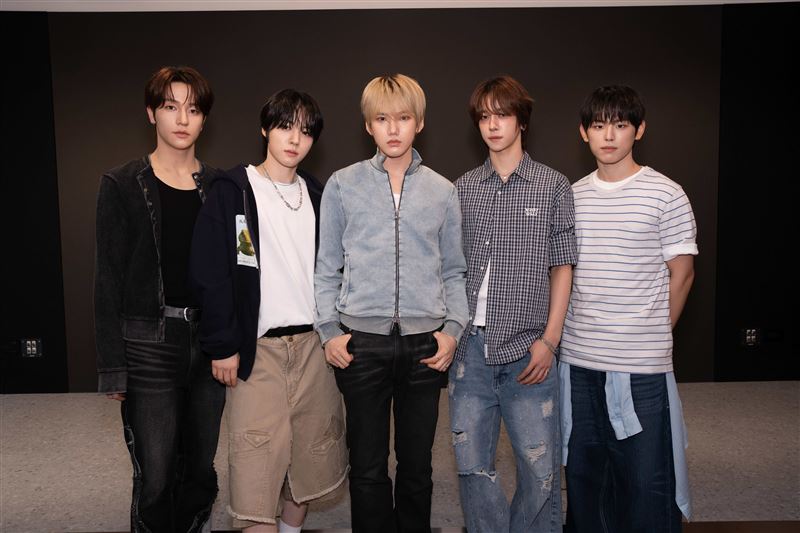 新人男團KEYVITUP由JAEIN（左起）、SENA、HYUNMIN、RUKIA、TAEHWAN五位成員組成。（圖／索尼音樂提供）