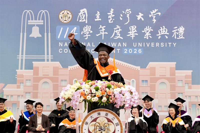 珍古德改寫命運!非洲童翻身奪台大博士
