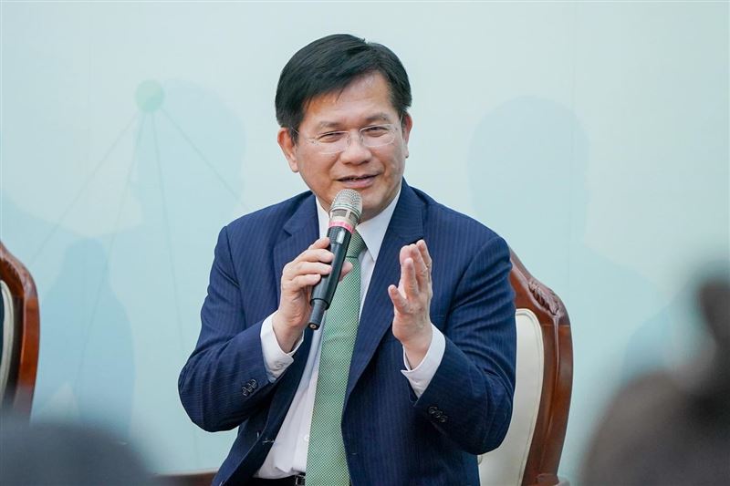 林佳龍和媒體茶敘分享外交成果（圖／翻攝自林佳龍臉書）