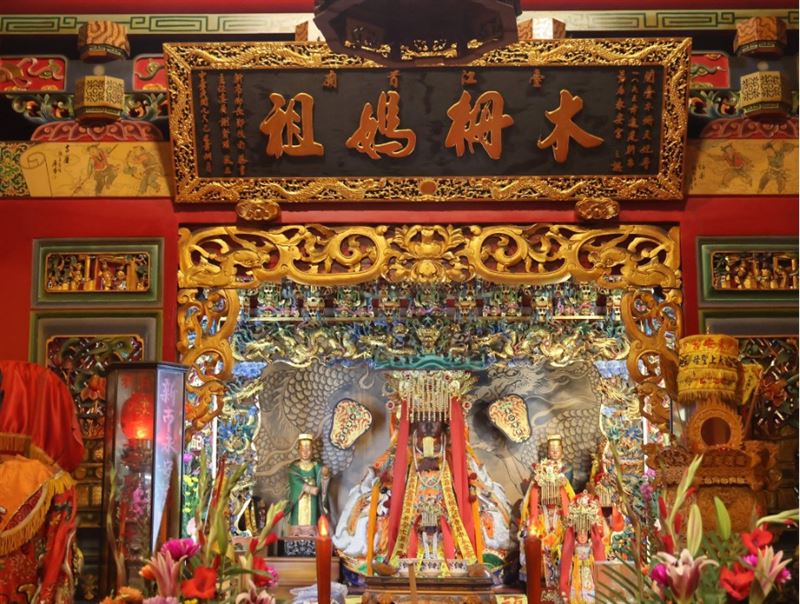 木柵媽祖神尊,是新市永安宮的核心信仰,神采慈悲。(圖/翻攝自臺江首廟木柵天妃寺新市永安宮木柵媽祖臉書社團)