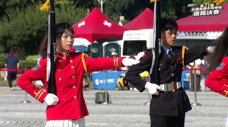 「第九屆全國高級中等學校儀隊決賽」：明道中學（圖／翻攝自青年日報臉書直播）