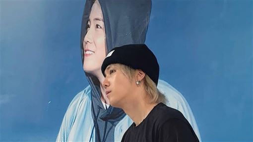 李洪基、李在真突襲高雄咖啡廳寵粉