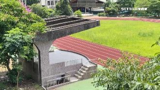 楚門的校園？國小驚見愛爾麗同款偵煙針孔