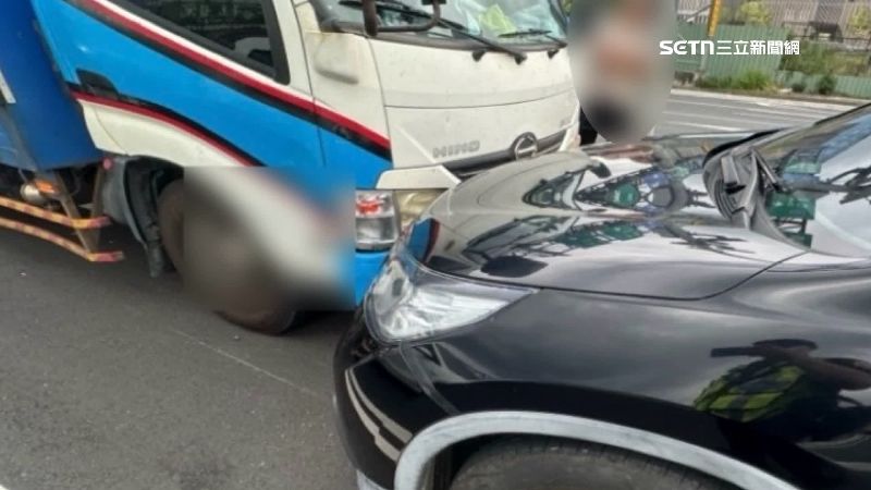 男子吸毒吸逆向開車撞到貨車