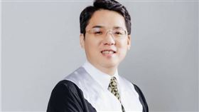 台灣遺囑協會理事長劉韋德律師表示，未盡養育責任的父母是否可以繼承孩子遺產，建議台灣可效法韓國的「具荷拉條款」，儘速修法。（圖／劉韋德律師提供）
