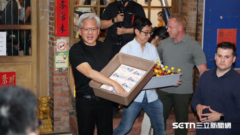 黃仁勳愣!小孩不會說台語 她嘆心情複雜