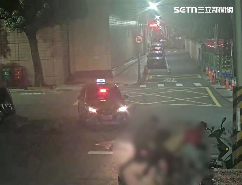 鄭、郭2人前往羅斯福路六段巷內尋仇，卻遭陸姓父子檔反殺。（圖／翻攝畫面）