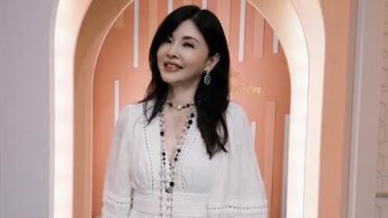 何如芸突停更真相曝！被1句話當街逼哭